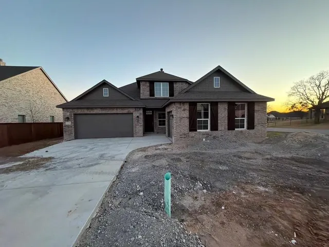 $484,900 | 1116 Trinity Drive, Springtown, TX 76082