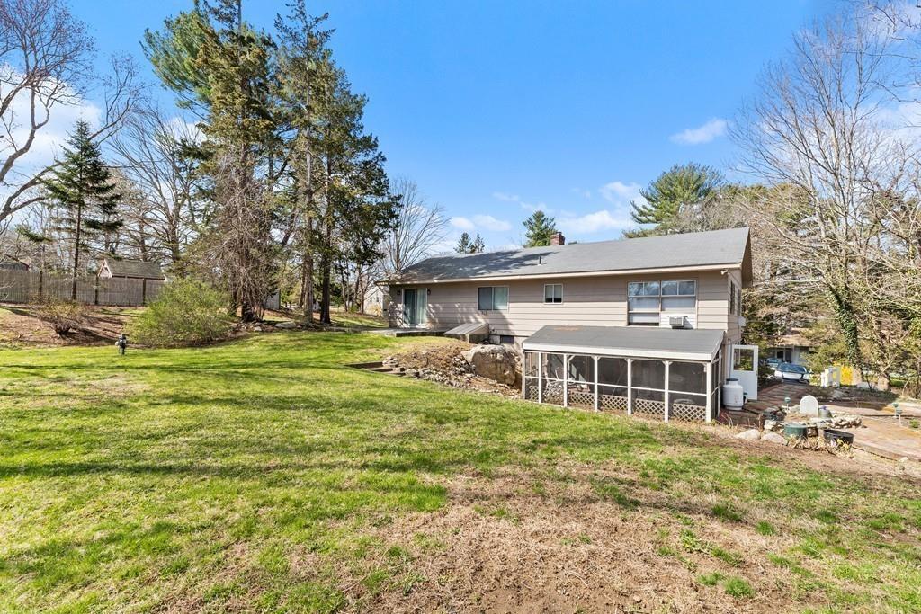 8 Brown Road Scituate, MA 02066 - Photo 6 of 25 Gallery Image 6