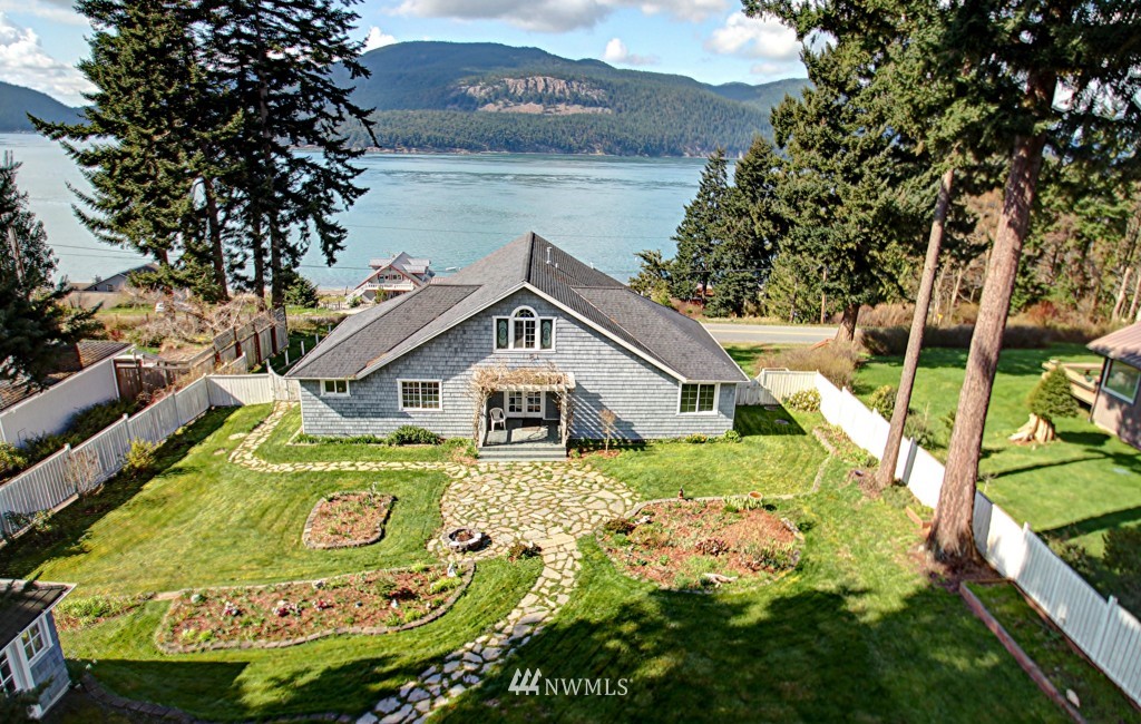 5027 West Shore Road Anacortes, WA 98221 - Photo 1 of 14 Gallery Image 1
