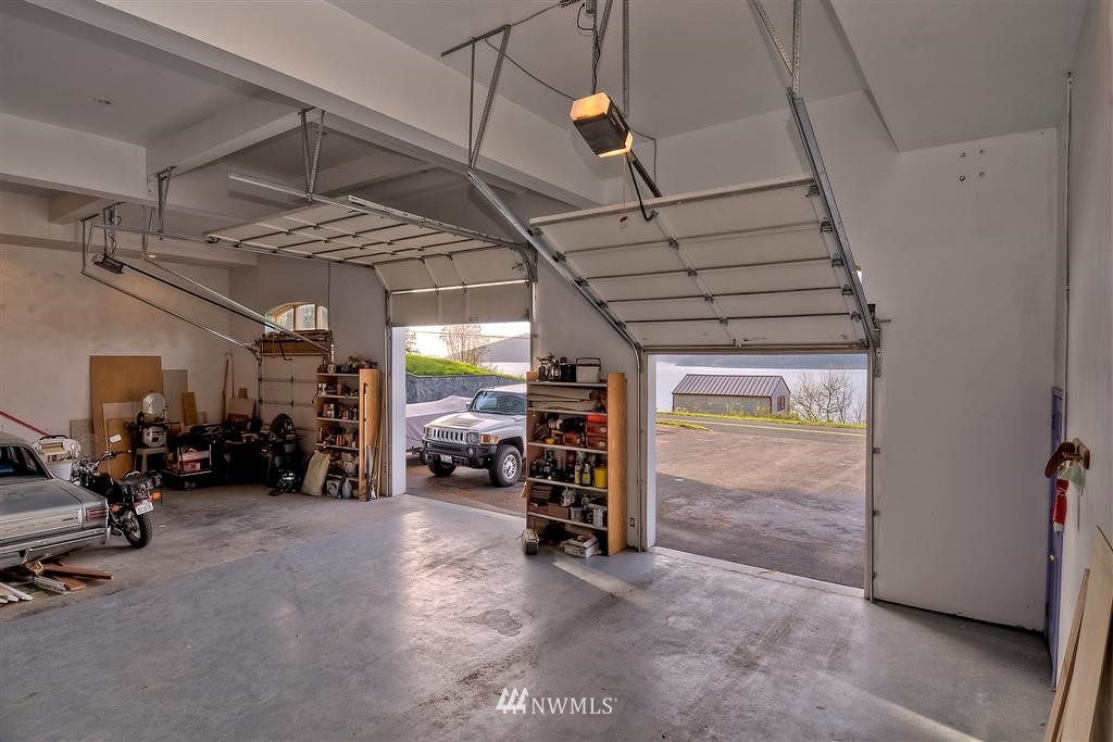 5027 West Shore Road Anacortes, WA 98221 - Photo 12 of 14 Gallery Image 12