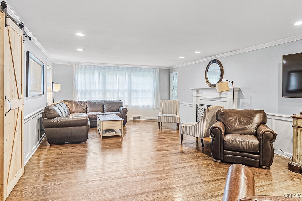 1 Compton Road New Hartford, NY 13413 - Photo 6 of 28