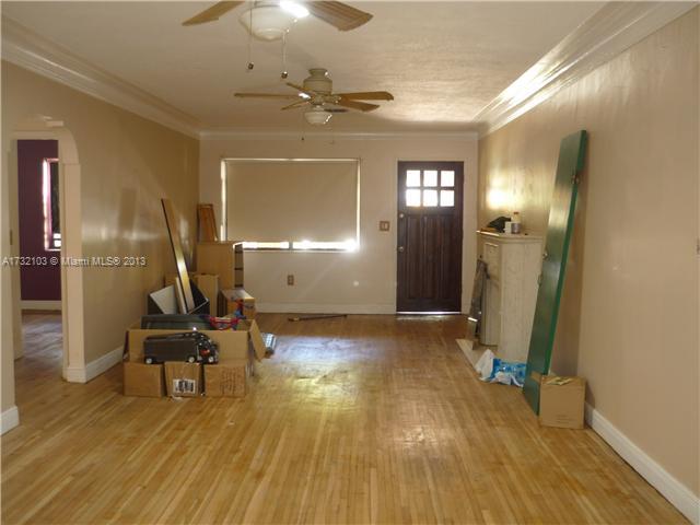 435 Southwest 18th Road Miami, FL 33129 - Photo 4 of 25 a view of a room with gym equipment