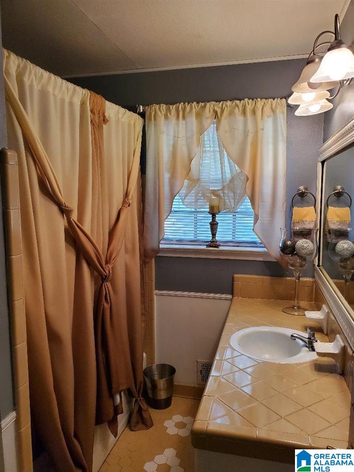 2425 Etowah Street Tarrant, AL 35217 - Photo 6 of 26