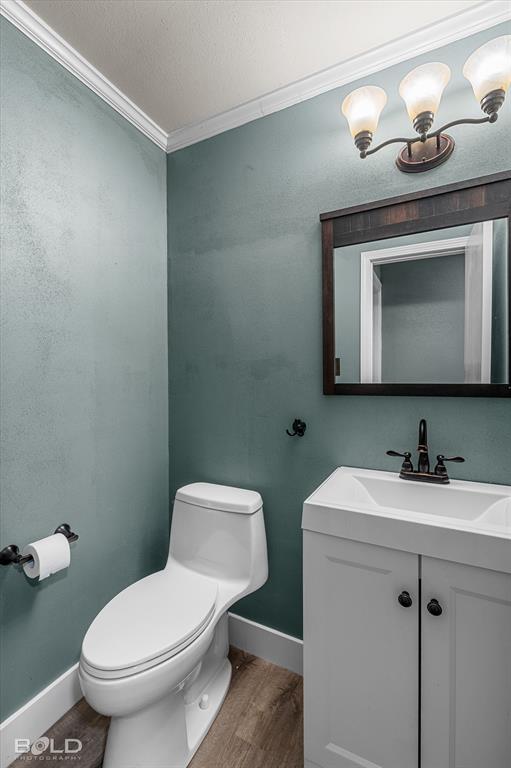 15 Lee Lane Haughton, LA 71037 - Photo 11 of 39 a bathroom with a toilet sink and mirror