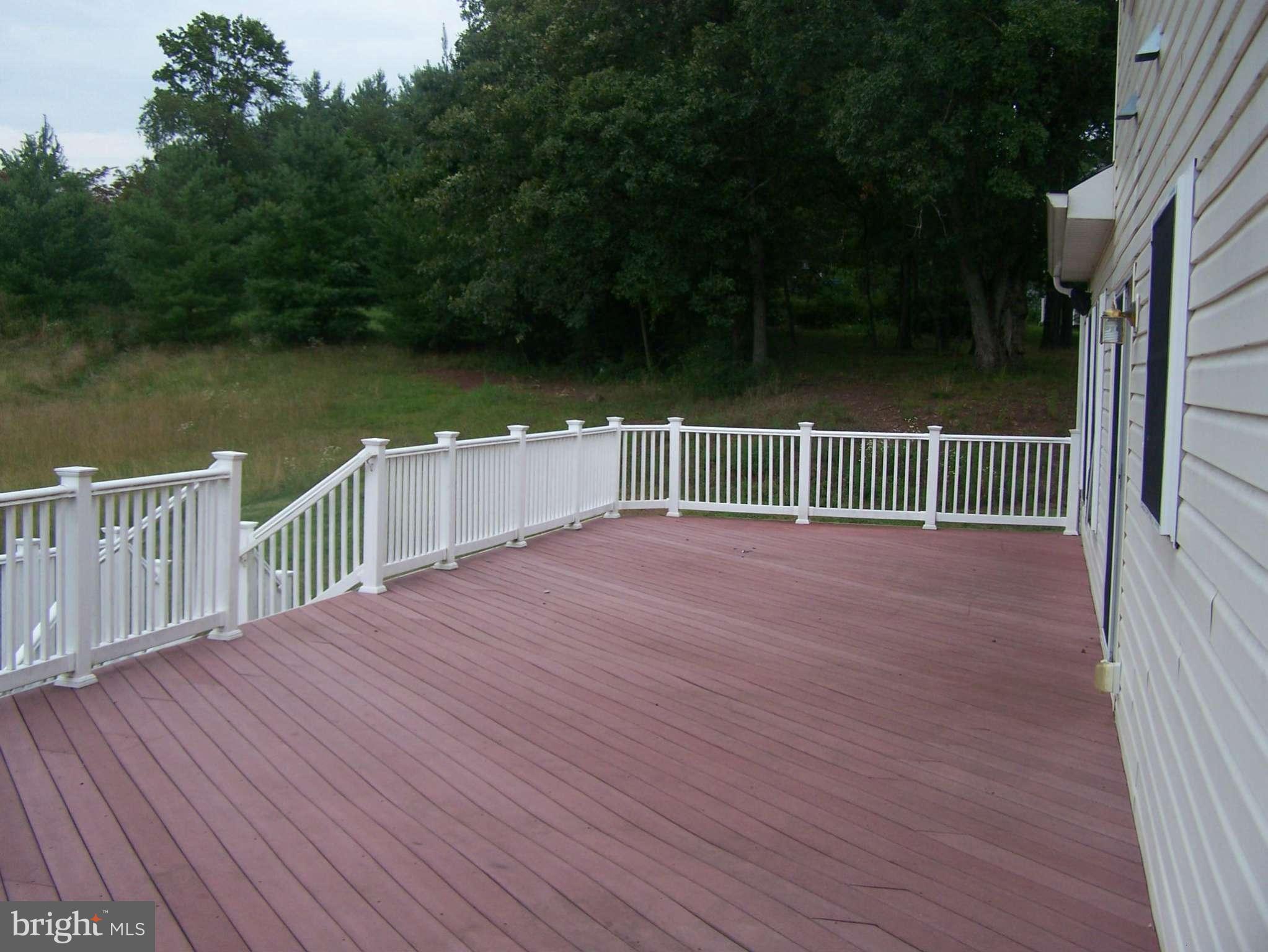 3330 Flickinger Road Westminster, MD 21158 - Photo 26 of 29 50 x16 Trex Deck
