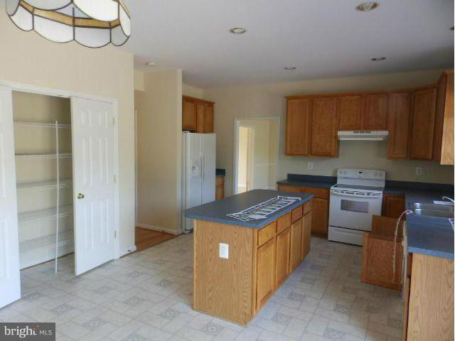 3330 Flickinger Road Westminster, MD 21158 - Photo 10 of 29 Kitchen