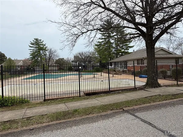 $179,900 | 1209 Lofty Point Drive, Unit A, Ballwin, MO 63021