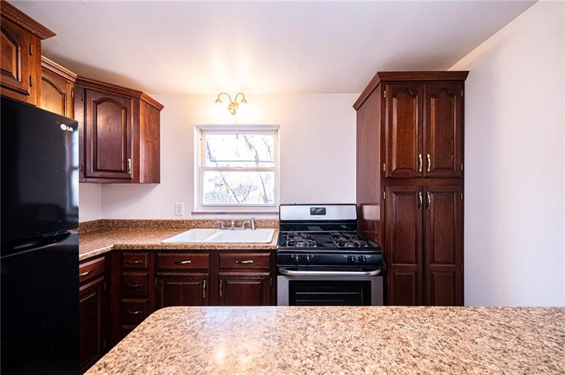 4029 Franklin Road Pittsburgh, PA 15214 - Photo 7 of 21