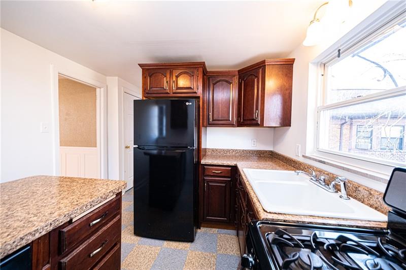 4029 Franklin Road Pittsburgh, PA 15214 - Photo 8 of 21