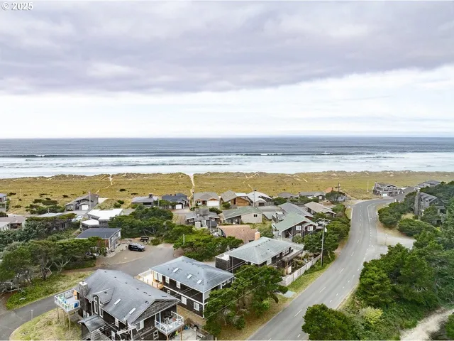 $998,000 | 1036 Beach Circle, Manzanita, OR 97130