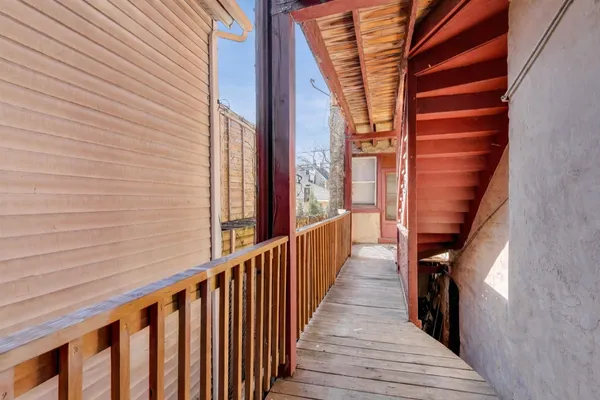 $2,150 | 3047 West Berteau Avenue, Unit 1, Chicago, IL 60618