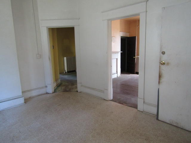 1406 Rorer Avenue Southwest Roanoke, VA 24016 - Photo 9 of 19 IMG_8438_resize