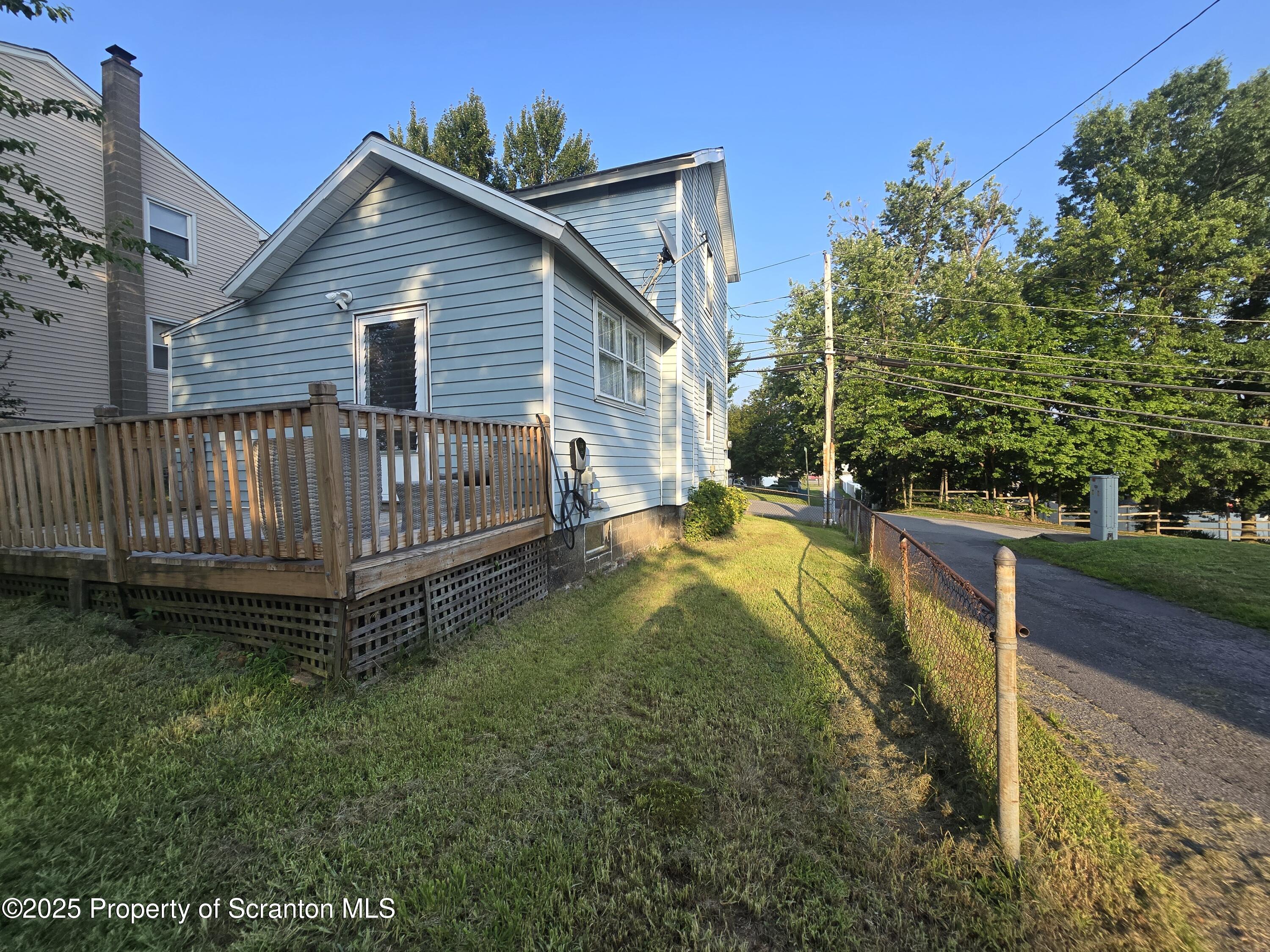 24 Delaware Street Plains, PA 18705 - Photo 8 of 28 20250803_184723