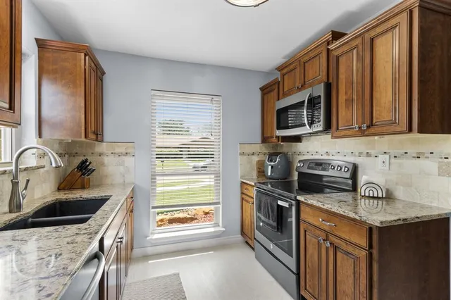 $439,000 | 2113 Victoria Road, Carrollton, TX 75007