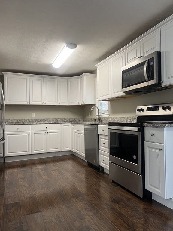46 McAuliffe Road Randolph, MA 02368 - Photo 3 of 12 Gallery Image 3