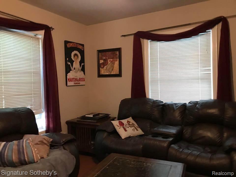 1810 Manse Road Waterford, MI 48328 - Photo 2 of 6