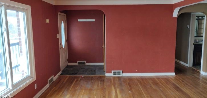 1857 West Sprague Road Broadview Heights, OH 44147 - Photo 4 of 18 Gallery Image 4