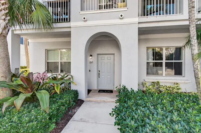 $420,000 | 1265 Vía De Fossi, Boynton Beach, FL 33426