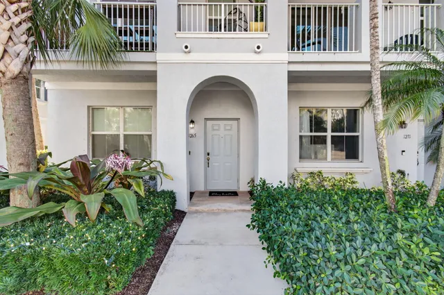 $420,000 | 1265 Vía De Fossi, Boynton Beach, FL 33426