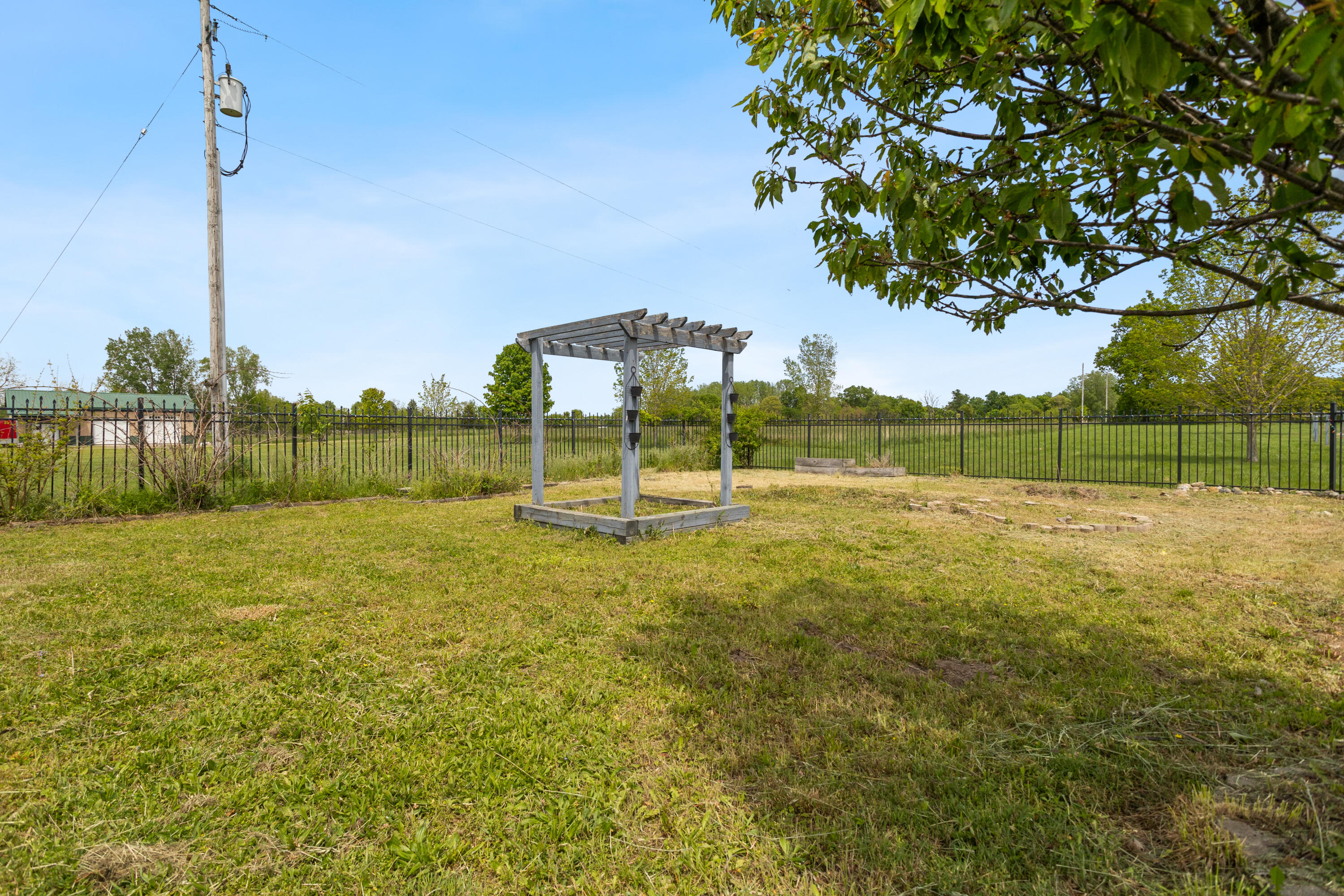 1881 9 Mile Road Union City, MI 49094 - Photo 42 of 49 1881-9-Mile_037