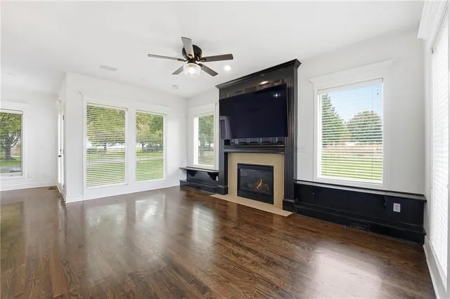 $650,000 | 10107 North Chestnut Court, Kansas City, MO 64155