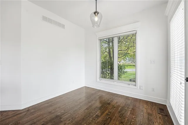 $650,000 | 10107 North Chestnut Court, Kansas City, MO 64155