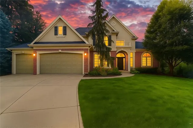 $650,000 | 10107 North Chestnut Court, Kansas City, MO 64155