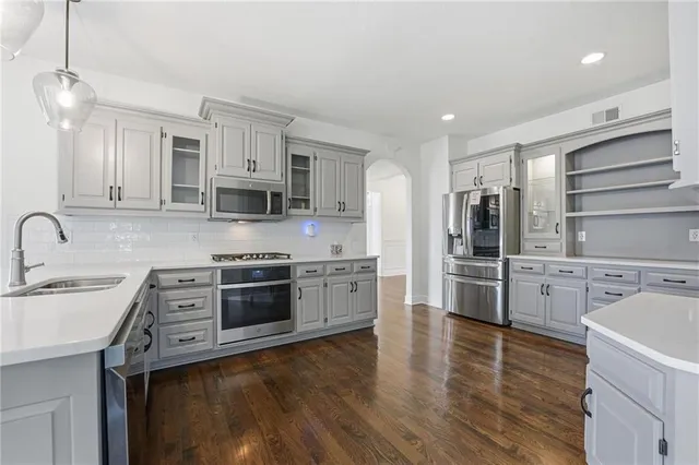 $650,000 | 10107 North Chestnut Court, Kansas City, MO 64155