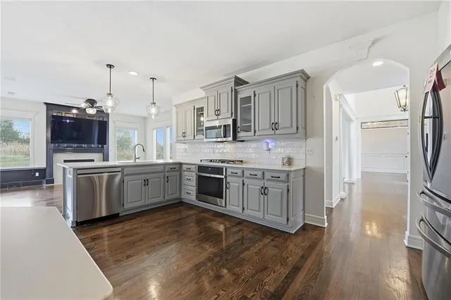 $650,000 | 10107 North Chestnut Court, Kansas City, MO 64155