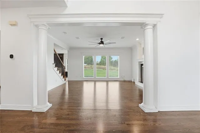 $650,000 | 10107 North Chestnut Court, Kansas City, MO 64155