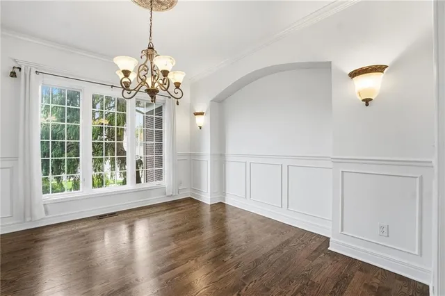 $650,000 | 10107 North Chestnut Court, Kansas City, MO 64155