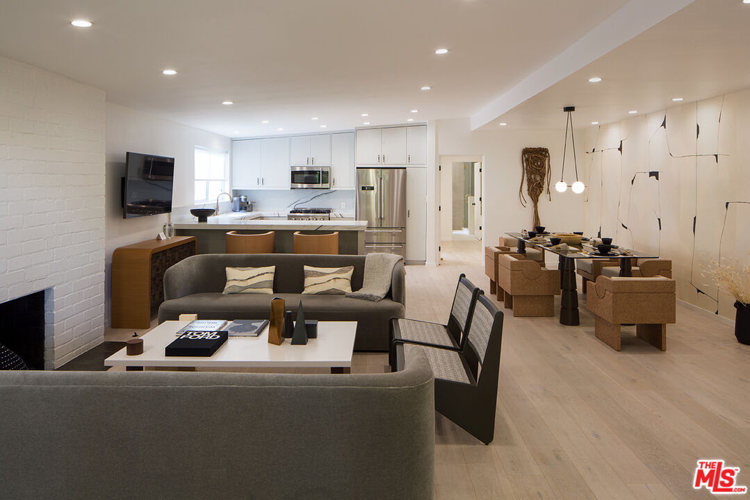 8917 Cynthia Street, Unit 2 West Hollywood, CA 90069 - Photo 14 of 29