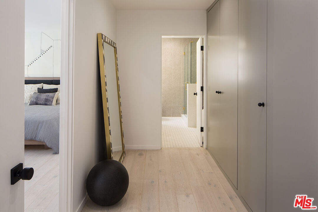 8917 Cynthia Street, Unit 2 West Hollywood, CA 90069 - Photo 18 of 29