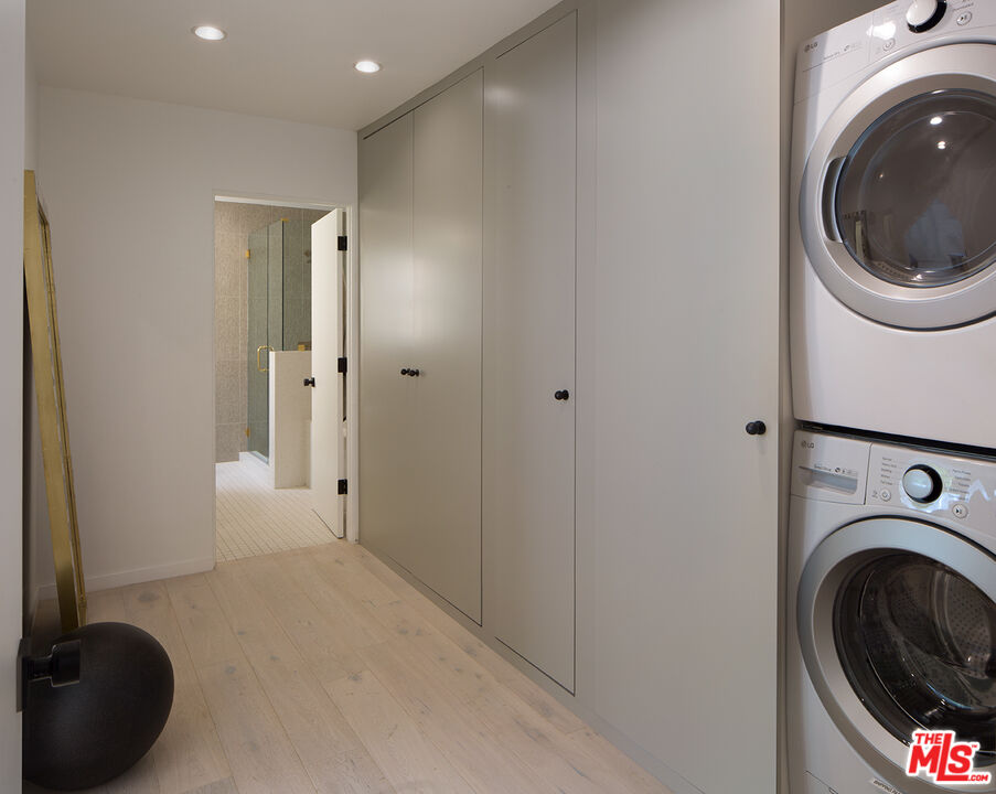 8917 Cynthia Street, Unit 2 West Hollywood, CA 90069 - Photo 19 of 29