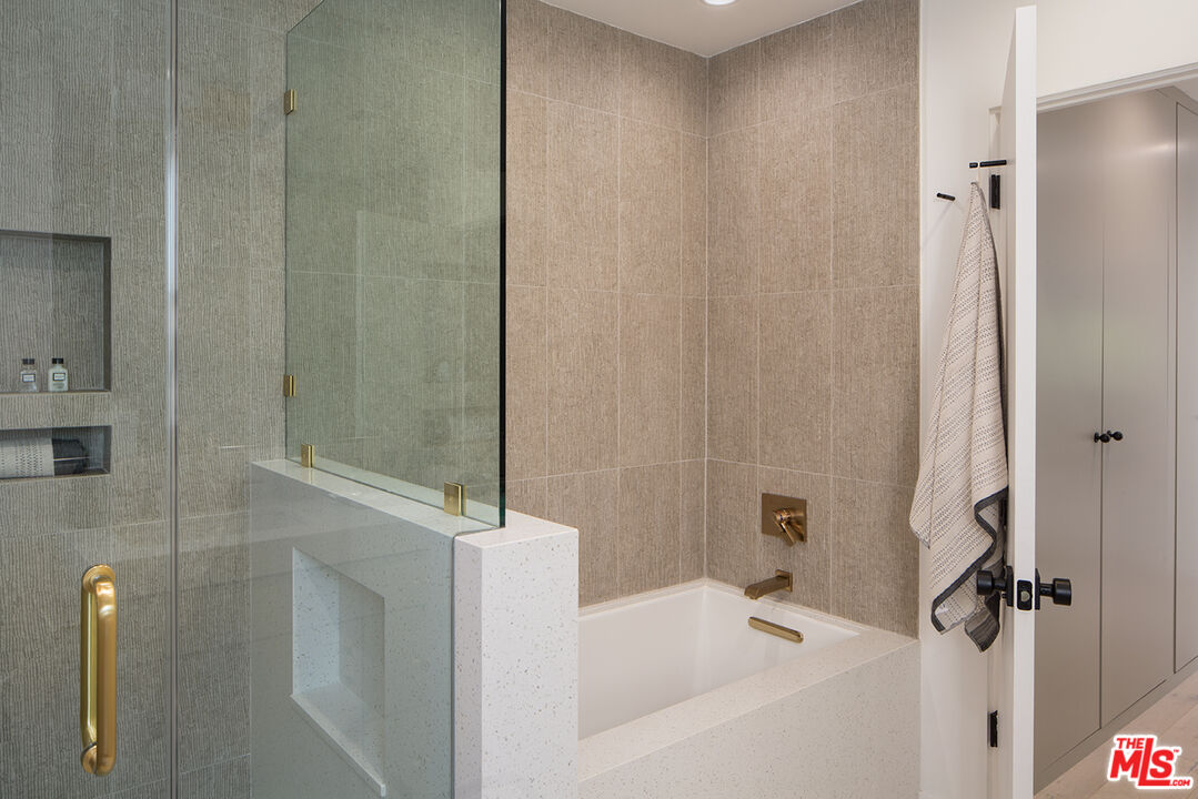 8917 Cynthia Street, Unit 2 West Hollywood, CA 90069 - Photo 22 of 29