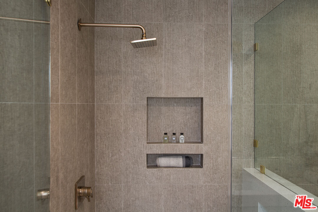 8917 Cynthia Street, Unit 2 West Hollywood, CA 90069 - Photo 23 of 29