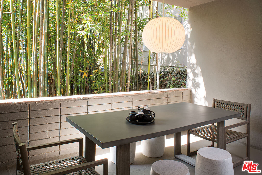 8917 Cynthia Street, Unit 2 West Hollywood, CA 90069 - Photo 6 of 29