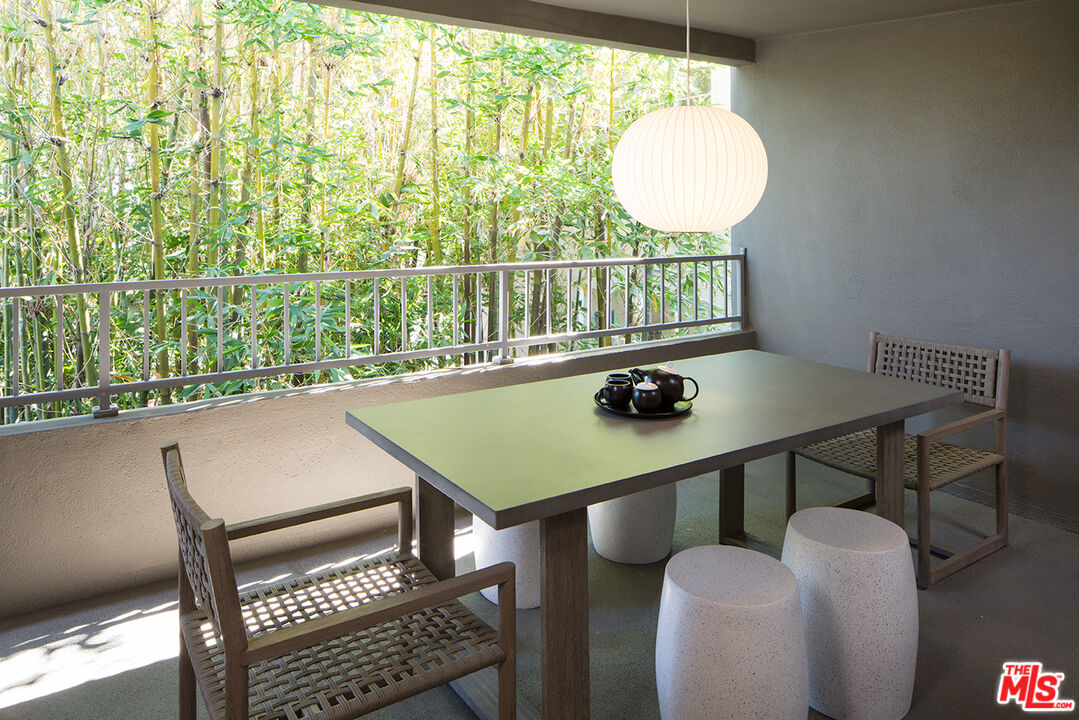 8917 Cynthia Street, Unit 2 West Hollywood, CA 90069 - Photo 7 of 29