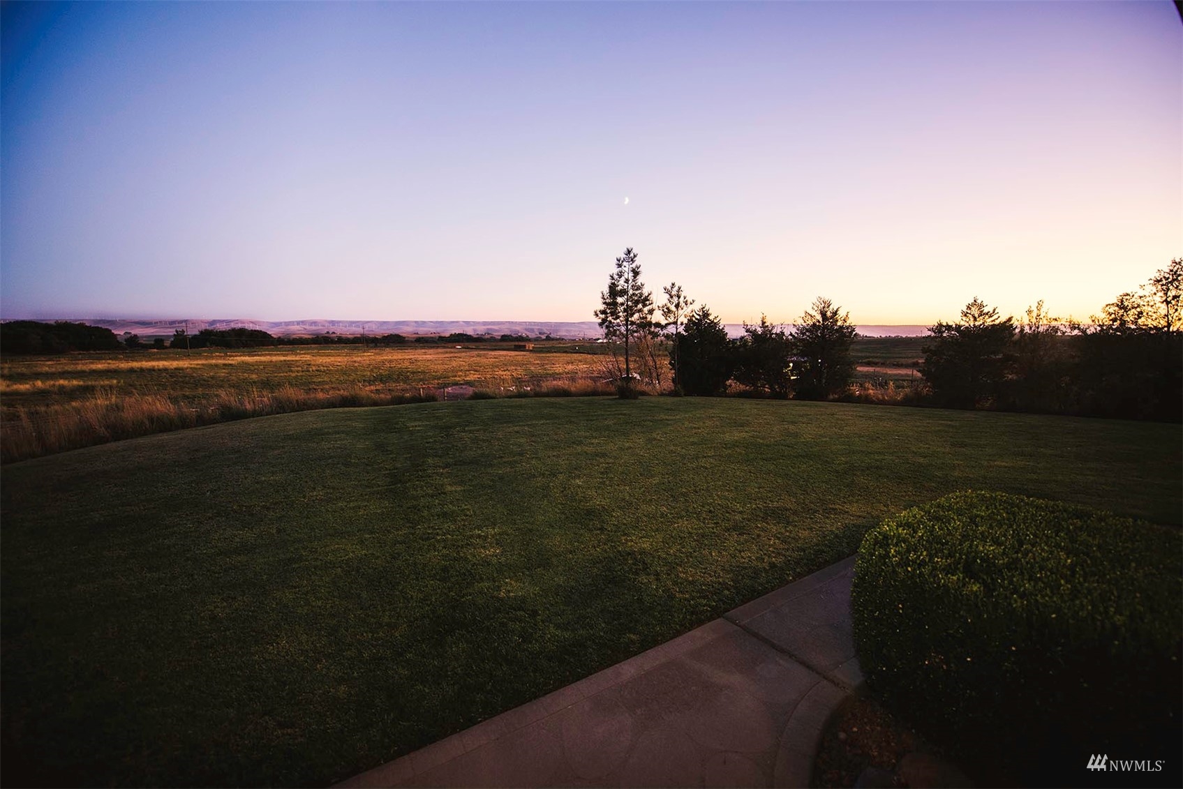 14352 Highway 12 Touchet, WA 99360 - Photo 35 of 40