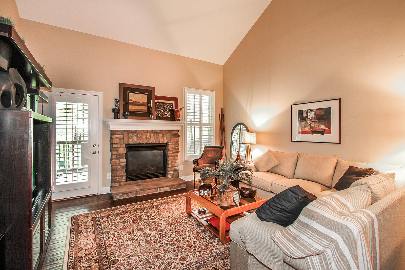 1827 Duncan Road, Unit 104 Knoxville, TN 37919 - Photo 5 of 16 08-IMG_0977