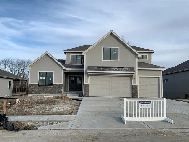 $759,999 | 10515 North Liberty Street, Kansas City, MO 64155