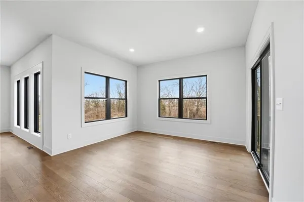 $759,999 | 10515 North Liberty Street, Kansas City, MO 64155