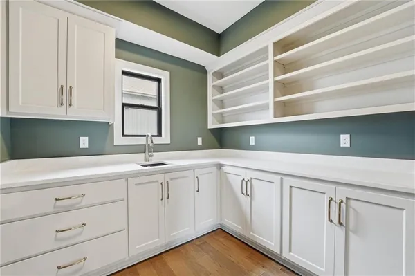 $759,999 | 10515 North Liberty Street, Kansas City, MO 64155