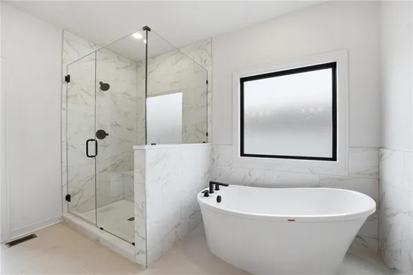 $759,999 | 10515 North Liberty Street, Kansas City, MO 64155