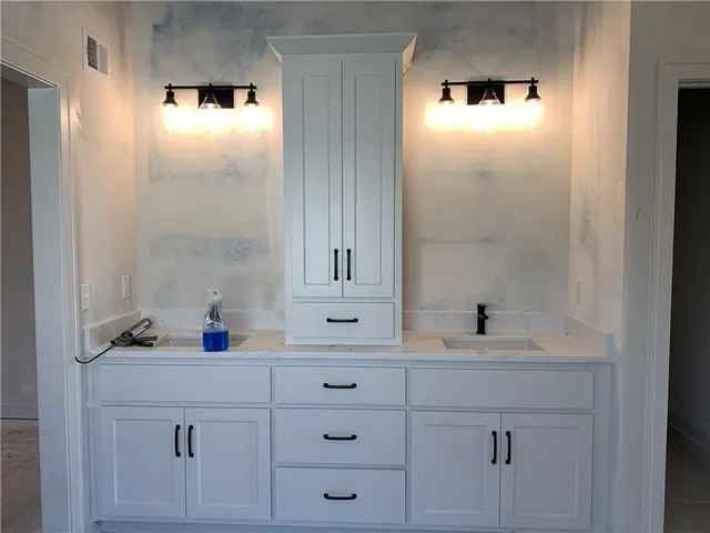 $759,999 | 10515 North Liberty Street, Kansas City, MO 64155