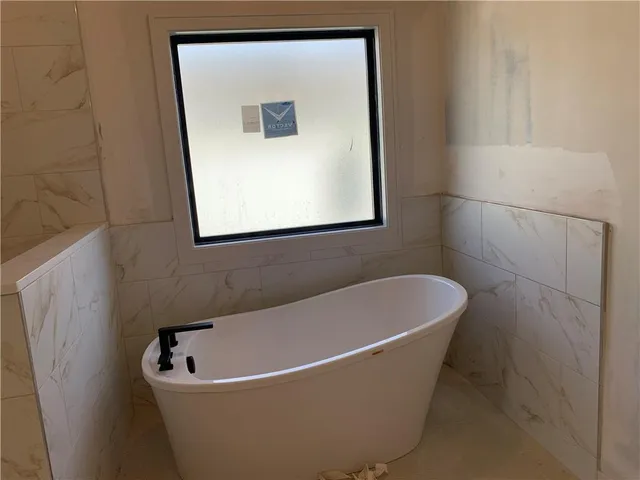 $759,999 | 10515 North Liberty Street, Kansas City, MO 64155