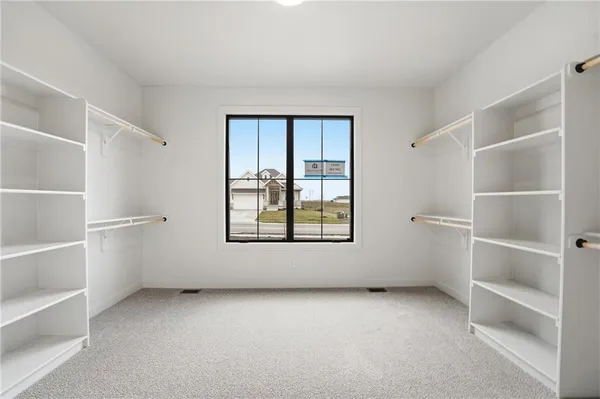 $759,999 | 10515 North Liberty Street, Kansas City, MO 64155