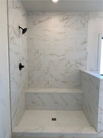 $759,999 | 10515 North Liberty Street, Kansas City, MO 64155