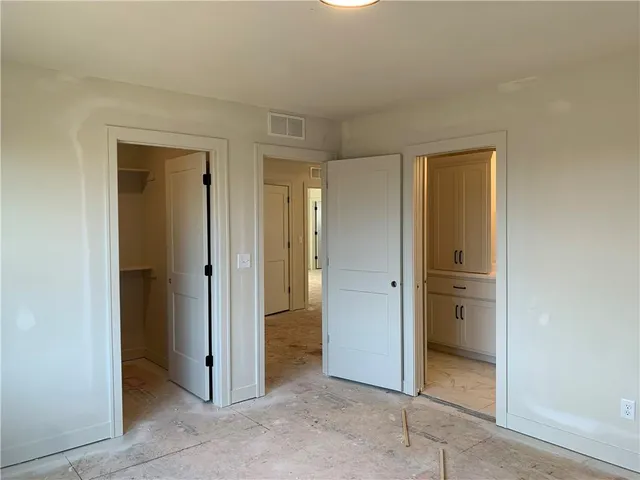 $759,999 | 10515 North Liberty Street, Kansas City, MO 64155