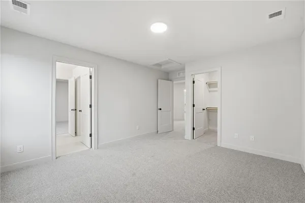 $759,999 | 10515 North Liberty Street, Kansas City, MO 64155